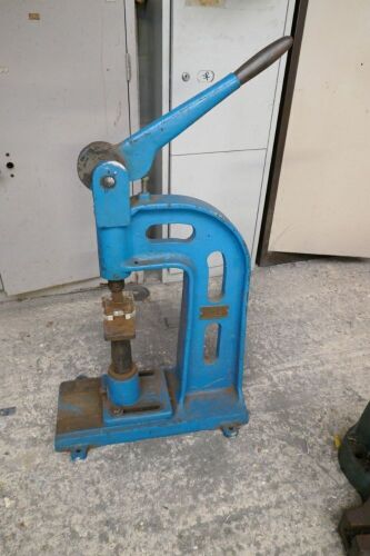 Toggle Press