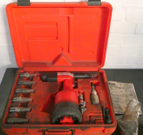 FAR KG 45S Pneumatic Rivit Gun.