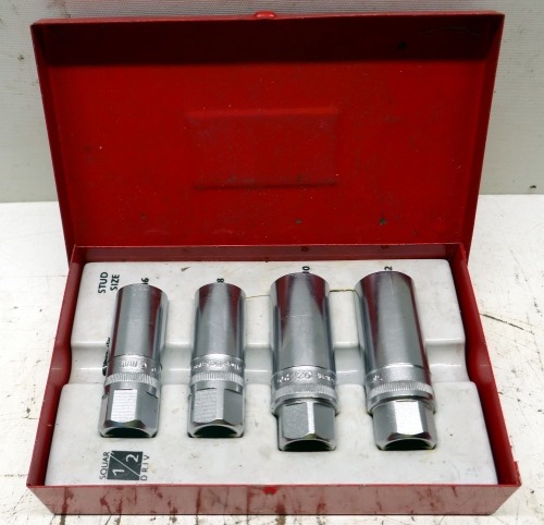 Set of Stud Extractors.