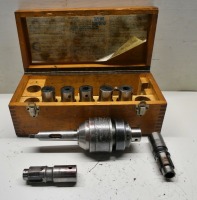 Jay.Dee Universal Tapping Attachment Set.
