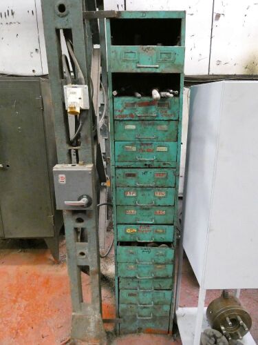 13 Drawer Unit with Taps, Dies and Plug Gauges.