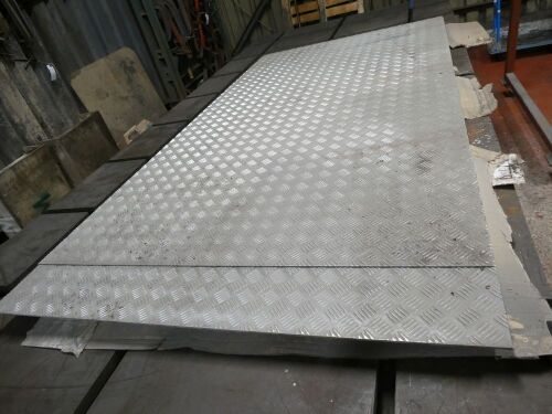 2x Aluminium TreadPlate Sheets.