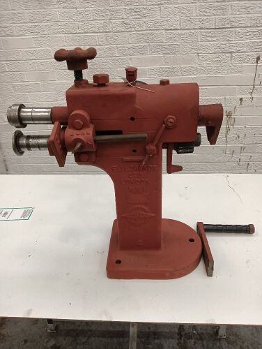 FJ Edwards Manual Swager