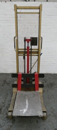 Sabre Engineering Manual Stacker.