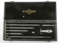Moore & Wright 2"-7" Inside Micrometer.