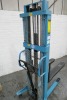 1000kg Manual Forklift - 4