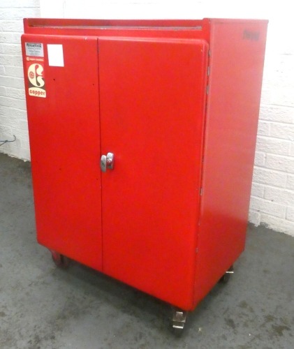 Versatool Mobile Industrial Storage Cabinet.