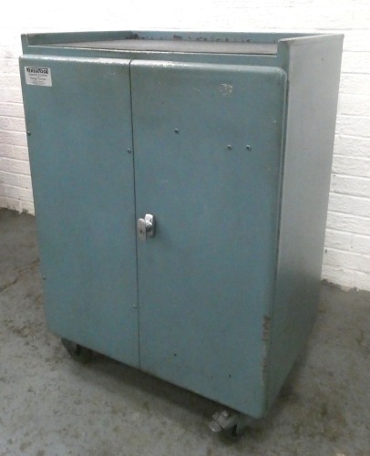 Versatool Mobile Industrial Storage Cabinet.