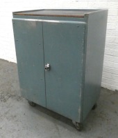 Pinder mobile Standard Cabinet.