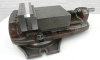 Swivel Vice 6 1/2" Jaws.