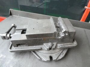 Swivel Base 6" Machine Vice