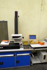 Mitutoyo C-3000 Contour Measuring System