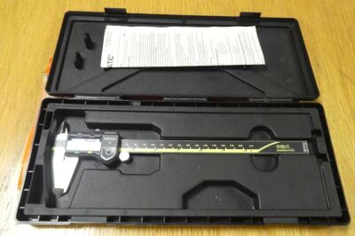 Mitutoyo Digimatic Caliper 0 - 200mm