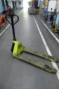 Pedestrian Pallet Truck