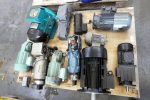 Pallet Of Assorted Motors And Gearbox's