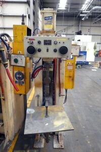 British Federal 100kVA Pedestal Welder