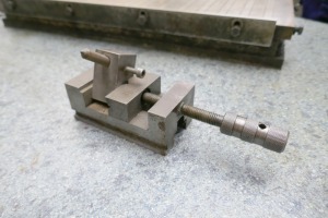 2.5" Vice With Wheel Dresser