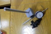 Mitutoyo Mag Stand And Dial Test Indicator