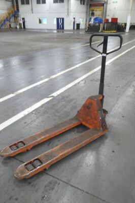 Record 2500kg Pedestrian Pallet Truck