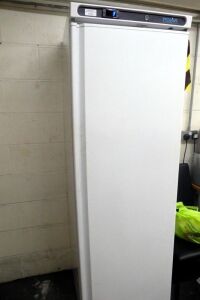 Polar CD12 Refrigerator