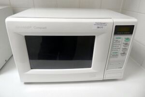 Sharp Compact Microwave