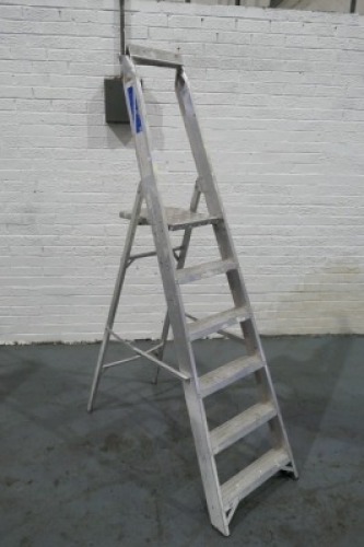 Aluminium Step Ladders