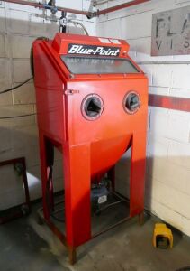 Bluepoint Shot Blast Cabinet With Built In Extractor