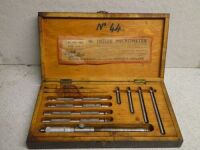 Moore & Wright 8-33" Inside Micrometer