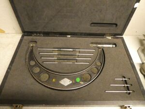 Moore & Wright 8-12" Micrometer