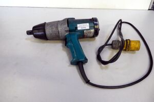 Makita 6906 Impact Wrench 3/4 Drive