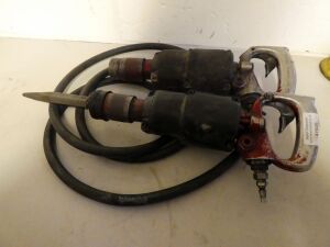 2 Off Pneumatic Chisles