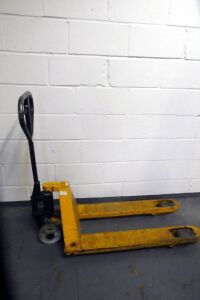 Pedestrian Pallet Truck