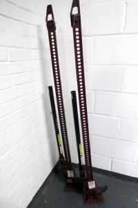 Pair Of Hi-Lift HL605 Lifting Jacks