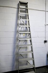 Safety Step Ladder