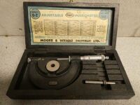 Moore & Wright Micrometer 0-2"