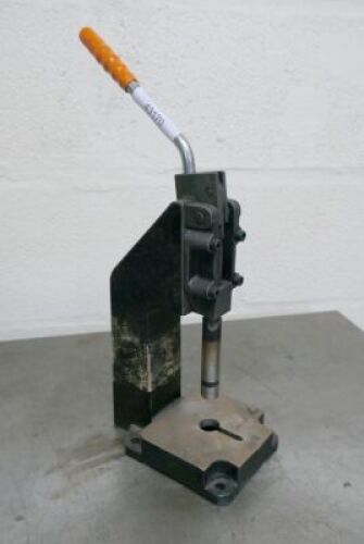 Hand Toggle Press