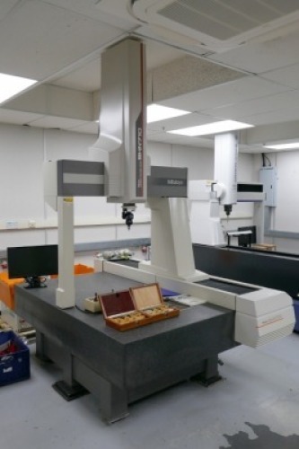 Mitutoyo BHN710 CMM
