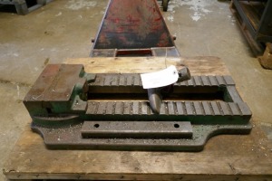 8 x 24" Rack Vice