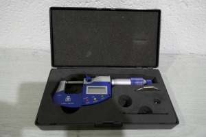 Moore & Wright 0-25mm Digital Micrometer