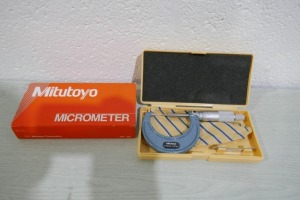 Mitutoyo 0-25mm Micrometer With Needle Anvils