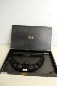 Moore & Wright 11 - 12" Micrometer