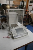 Mettler Toledo 200g Balance Scales with 22 x 18 x 2.5" Granite Plate