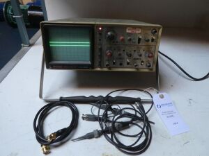 Hitachi V-422 Oscilloscope