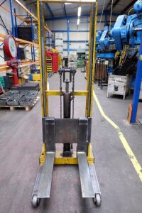 Coolie Mobile Tool Lift