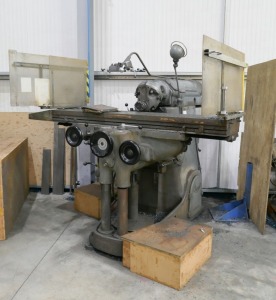 Huron KU6 Universal Milling Machine