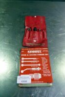 Kennedy Edge & Centre Finder