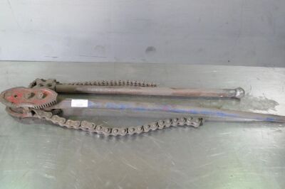 Chain Spanners