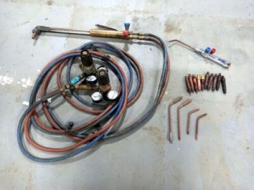 Oxyacetylene cutting torch