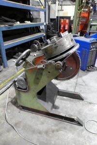 Welding Manipulator with 3 Jaw Chuck