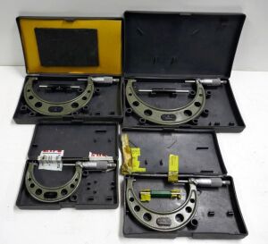 Mitutoyo 2-6" Micrometer Set